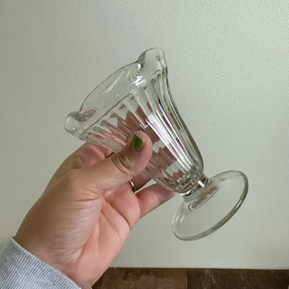 Pair‎ (2) Vintage Clear Ribbed Pedestal Glass Diner Parfait Sundae Glasses